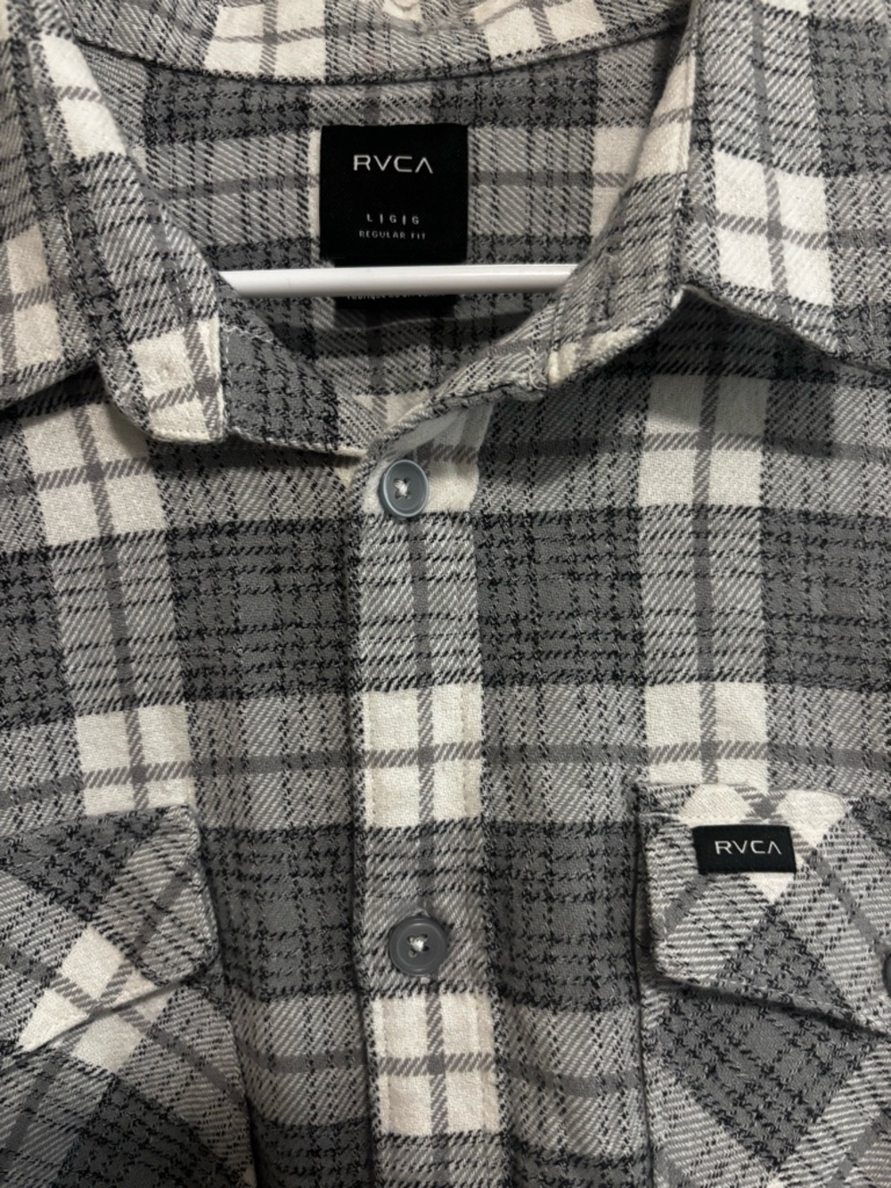 Worn once RVCA Men’s Black & White Plaid Button-Up Shirt